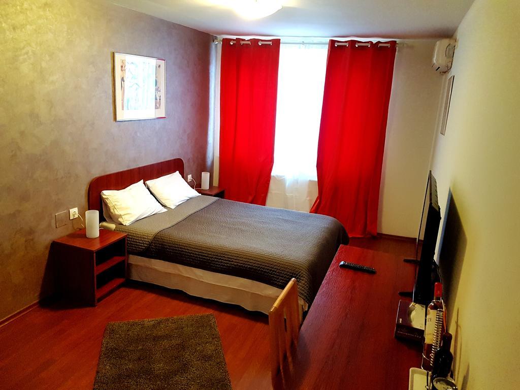 Hotel Mic Bucarest Esterno foto