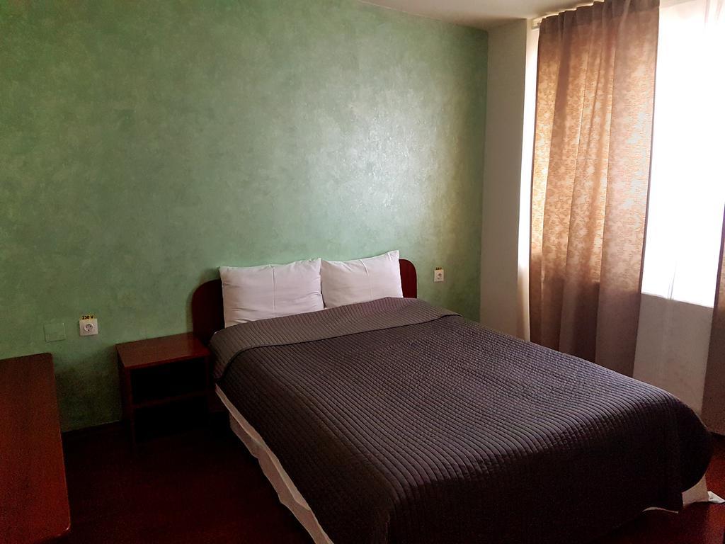 Hotel Mic Bucarest Esterno foto